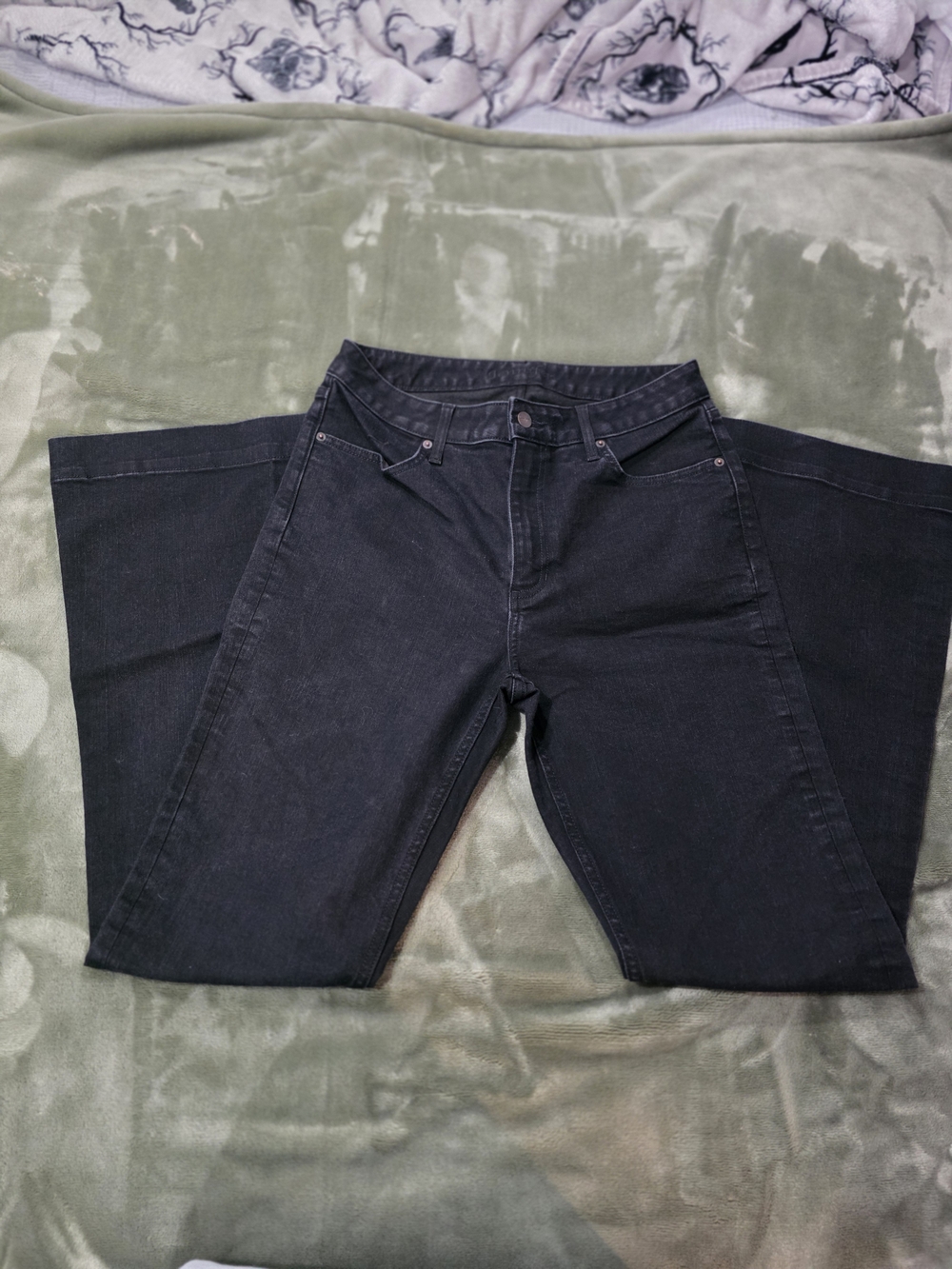Kimes Ranch Women's Black Jennifer Flared Jeans 10/34